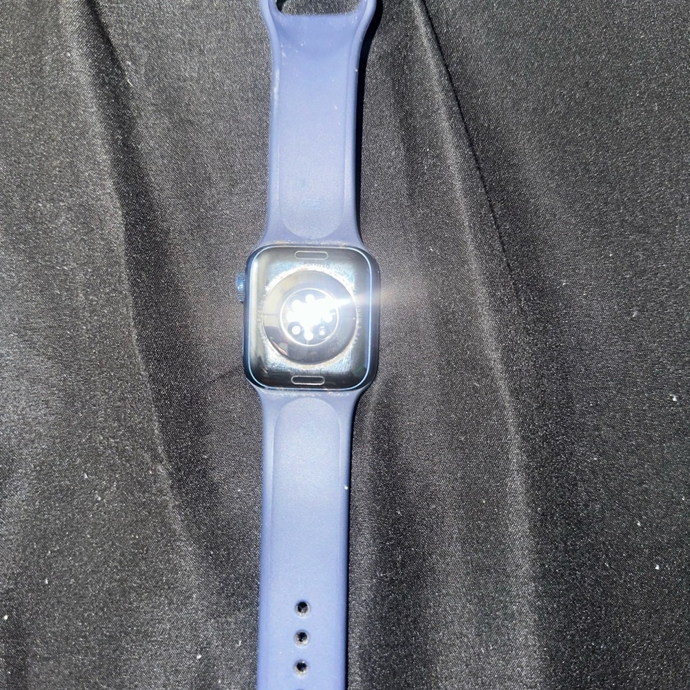 Apple watch series 6 40 MM - Picture 1 of 2